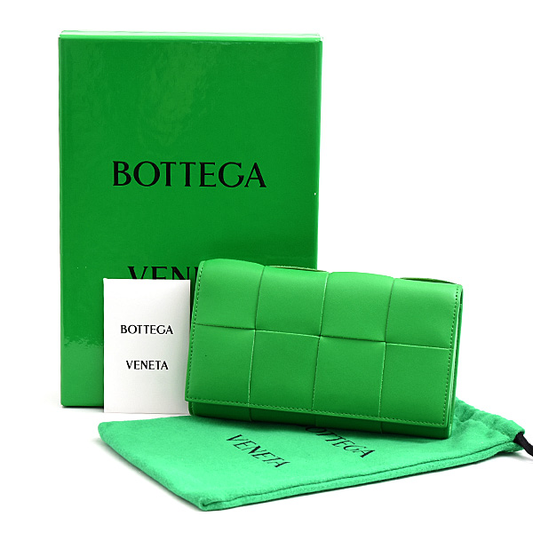 ボッテガヴェネタ 財布 メンズ レディース カセット 二つ折り 札入れ カーフ グリーン BOTTEGA VENETA 679844 中古