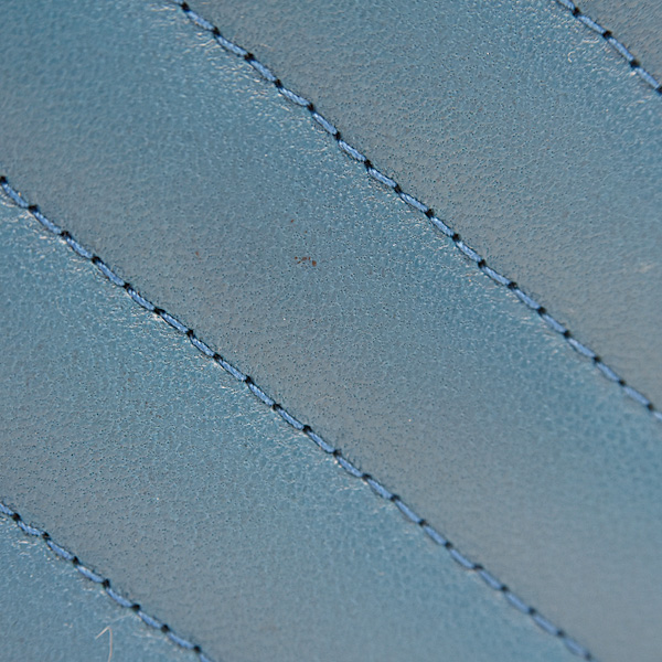 シャネル 財布 レディース シェブロン ラウンドファスナー長財布 Vステッチ ラムスキン ブルー CHANEL 中古