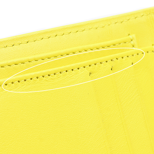 シャネル 財布 レディース マトラッセ 三つ折り財布 コンパクトウォレット ランダム キャビアスキン イエロー CHANEL 中古