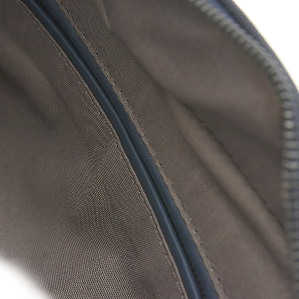 ボッテガヴェネタ バッグ メンズ クラッチ イントレチャート ポーチ トラベルポーチ ラムスキン ネイビー BOTTEGA VENETA 中古