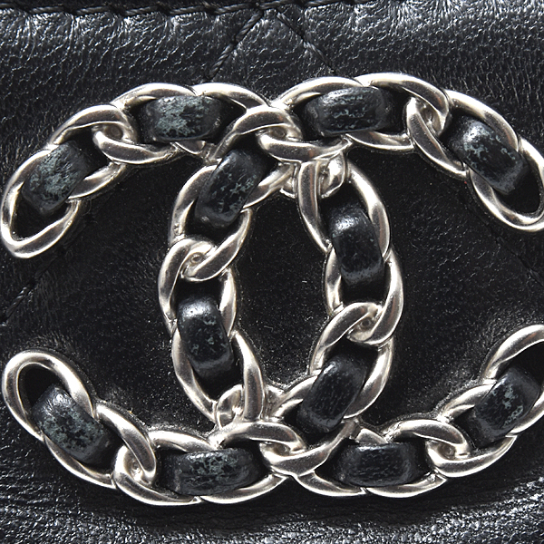 シャネル 財布 レディース シャネル19 ジップコインパース 財布 マトラッセ ラムスキン ブラック CHANEL AP2086 中古