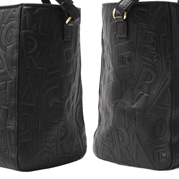 サルヴァトーレフェラガモ バッグ レディース メンズ ボニー ショルダーバッグ エンボス カーフレザー ブラック Salvatore Ferragamo RE-21F963 中古