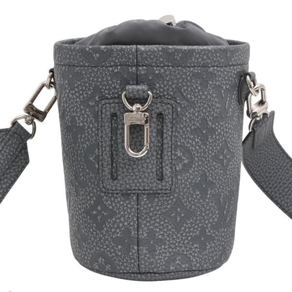 ルイヴィトン チョークポーチ トリヨンクライミング ショルダーバッグ トリヨンレザー グラナイトグレー M81572 Louis Vuitton 中古