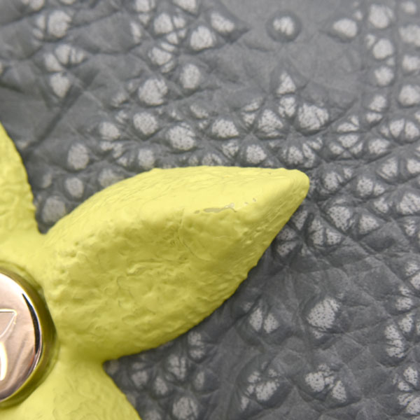 ルイヴィトン チョークポーチ トリヨンクライミング ショルダーバッグ トリヨンレザー グラナイトグレー M81572 Louis Vuitton 中古