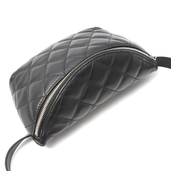 シャネル ウエストバッグ ボディバッグ マトラッセ シャネルユニフォーム ベルトバッグ ポーチ カーフレザー ブラック CHANEL 中古