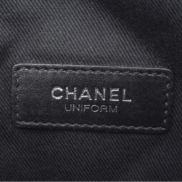シャネル ウエストバッグ ボディバッグ マトラッセ シャネルユニフォーム ベルトバッグ ポーチ カーフレザー ブラック CHANEL 中古