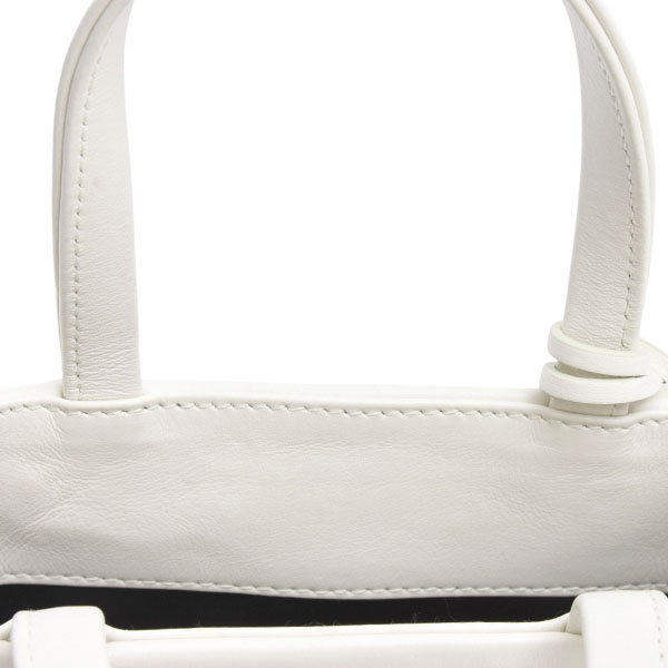 ミュウミュウ バッグ レディース フラワーモチーフ ハンドバッグ ショルダー 2WAY カーフ オフホワイト MIUMIU 中古