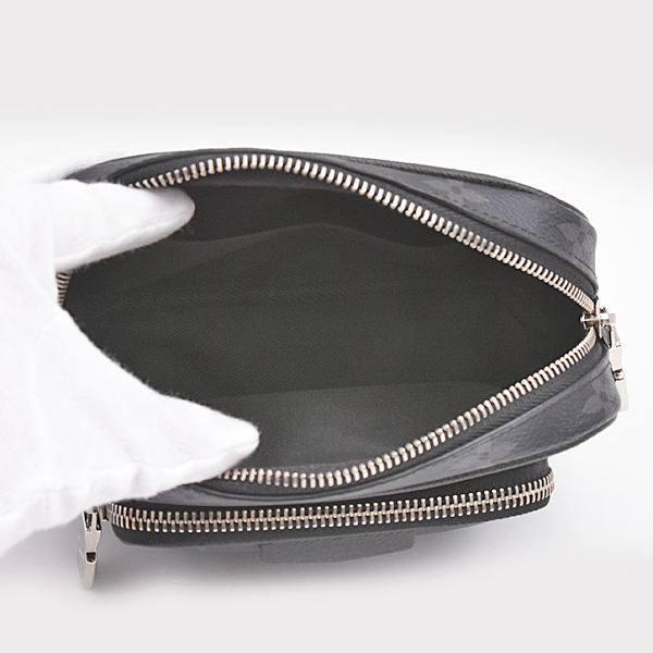ルイヴィトン バッグ メンズ タイガラマ アウトドアポシェット ショルダーバッグ ブラック M30755 Louis Vuitton 中古