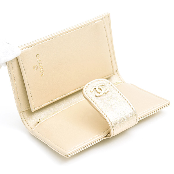 シャネル 財布 レディース マトラッセ クラシック スモールウォレット ラムスキン CHANEL AP1991 中古