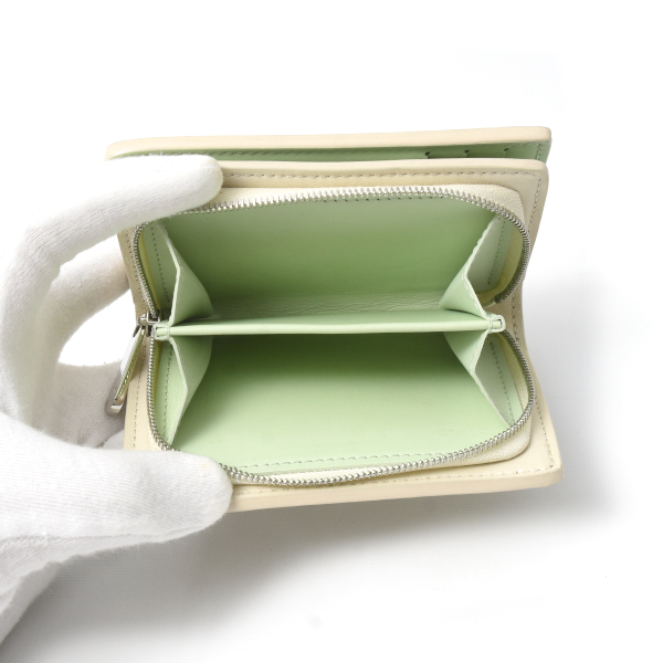 ルイヴィトン ポルトフォイユクレア モノグラムマヒナ 二つ折り財布 コンパクトウォレット クオーツ M83075 Louis Vuitton 中古