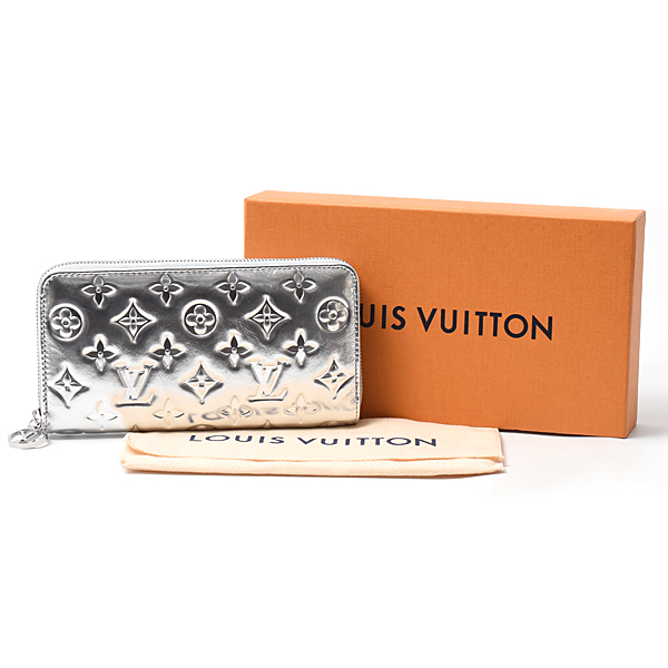 ルイヴィトン 財布 レディース LVスキー クッサン ジッピーウォレット 日本限定 長財布 シルバー ラムレザー M26771 Louis Vuitton 未使用展示品