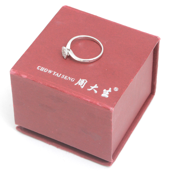 周大生 指輪 レディース フラワーモチーフ ダイヤ リング 10号 D0.06ct 0.17ct ホワイトゴールド 750WG 中古