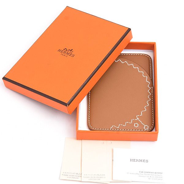 エルメス カードケース メンズ レディース エマン エリッソン ハリネズミ B刻 マグセーフ マグネット ゴールド スイフト HERMES 中古