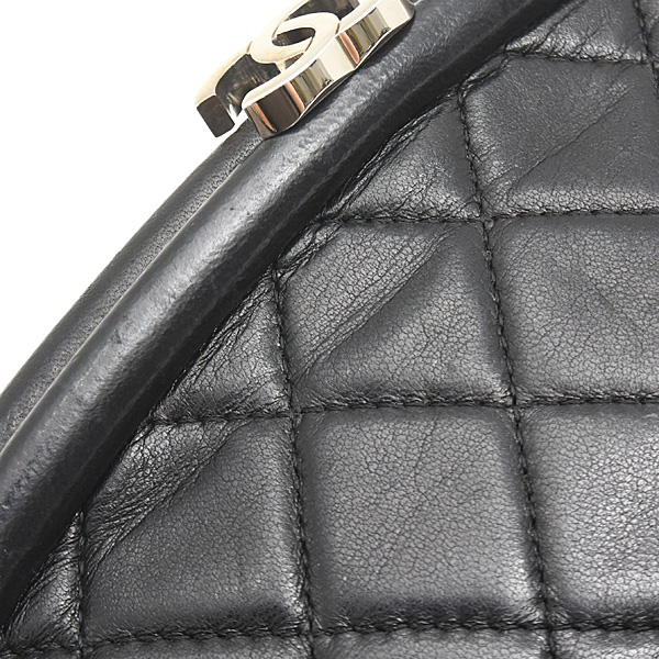 シャネル バッグ レディース マトラッセ がま口 クラッチバッグ ラムスキン ブラック CHANEL 中古