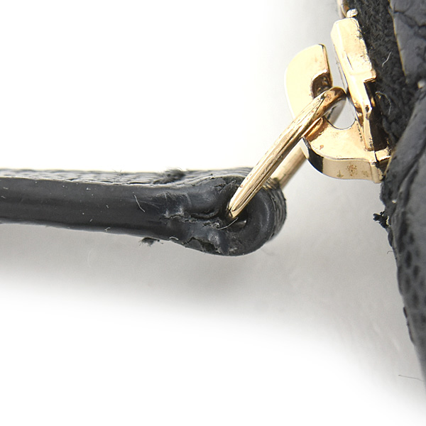 シャネル 財布 レディース マトラッセ ジップコインパース コインケース キャビアスキン ブラック CHANEL AO2061 中古