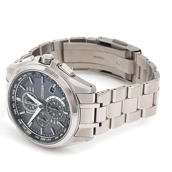 シチズン 時計 メンズ アテッサ エコドライブ ダイレクトフライト ソーラー発電式 ブラック文字盤 TI CITIZEN AT8040-57E 中古