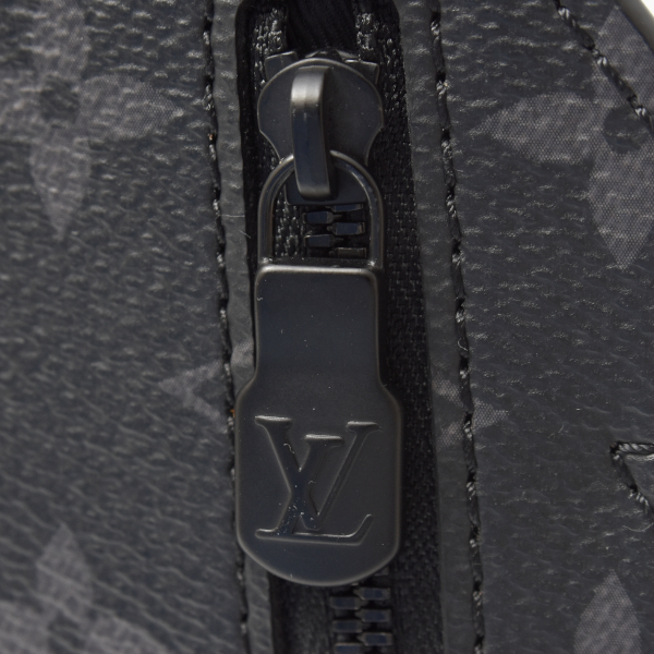 ルイヴィトン バッグ ソミュール スリングバッグ モノグラムエクリプス ボディバッグ ショルダーバッグ M45912 Louis Vuitton 中古