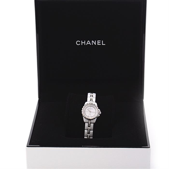 シャネル 時計 レディース J12 XS 電池式 ダイヤベゼル ベルトダイヤ ホワイト文字盤 セラミック CHANEL CE H5238 中古