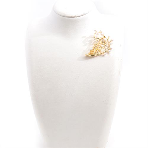 タサキ ブローチ レディース K18 リーフデザイン パール サファイア パール:3.0mm～4.5mm S:2.21ct イエローゴールド TASAKI【中古】