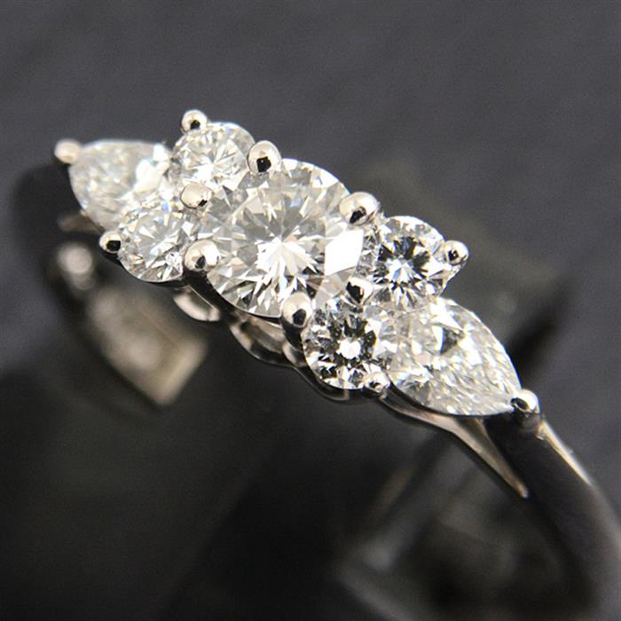 ティファニー 指輪 レディース セブンストーン 立爪 ダイヤモンド リング 9号 プラチナ TIFFANY PT950 中古