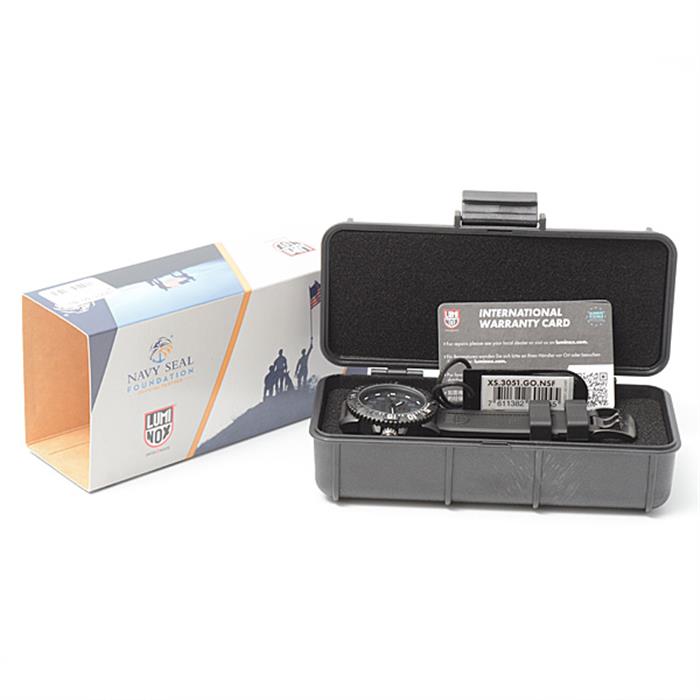 ルミノックス 時計 メンズ ネイビーシールズ カラーマーク 3050シリーズ ブラック文字盤 電池式 Luminox XS.3051.GO.NSF 未使用展示品
