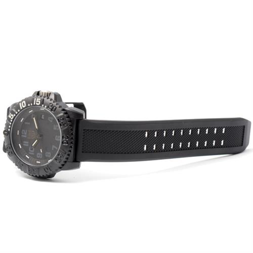 ルミノックス 時計 メンズ ネイビーシールズ カラーマーク 3050シリーズ ブラック文字盤 電池式 Luminox XS.3051.GO.NSF 未使用展示品