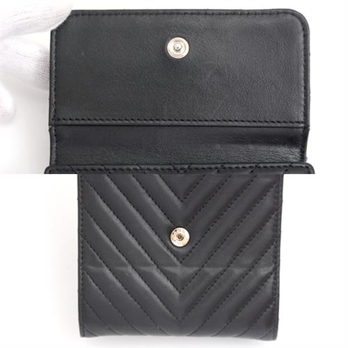 シャネル 財布 レディース ラムスキン シェブロン Vステッチコンパクトウォレット ブラック CHANEL 中古