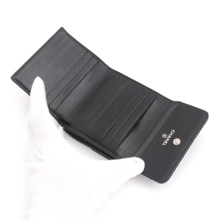 シャネル 財布 レディース ラムスキン シェブロン Vステッチコンパクトウォレット ブラック CHANEL 中古