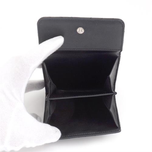 シャネル 財布 レディース ラムスキン シェブロン Vステッチコンパクトウォレット ブラック CHANEL 中古