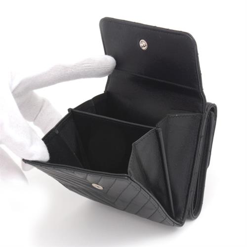 シャネル 財布 レディース ラムスキン シェブロン Vステッチコンパクトウォレット ブラック CHANEL 中古