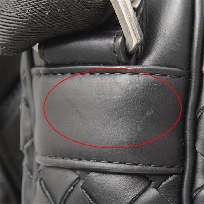 ボッテガヴェネタ バッグ メンズ スモール イントレチャート カメラバッグ ショルダーバッグ ラムスキン ブラック BOTTEGA VENETA 710048 中古