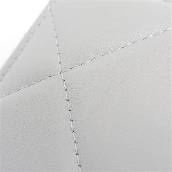 シャネル 財布 レディース シャネル19 ラウンドファスナー長財布 グレー ラムスキン CHANEL 中古